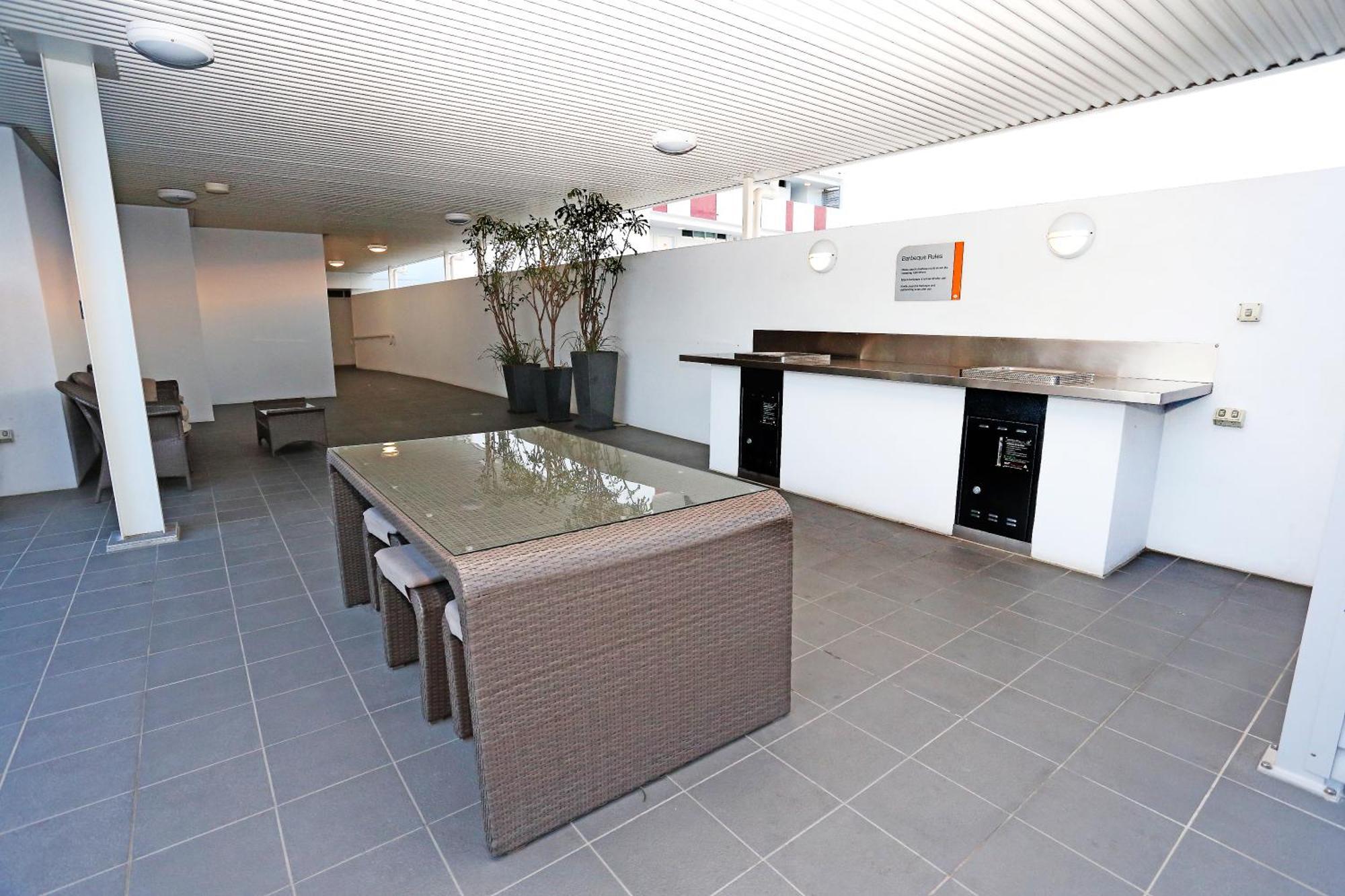 Central Holborn Apartments Таунсвіль Екстер'єр фото