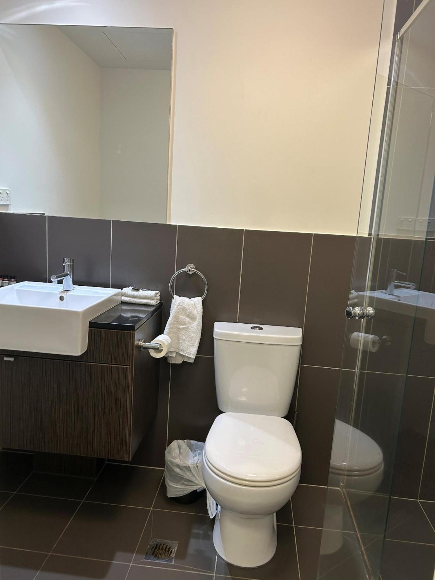 Central Holborn Apartments Таунсвіль Номер фото