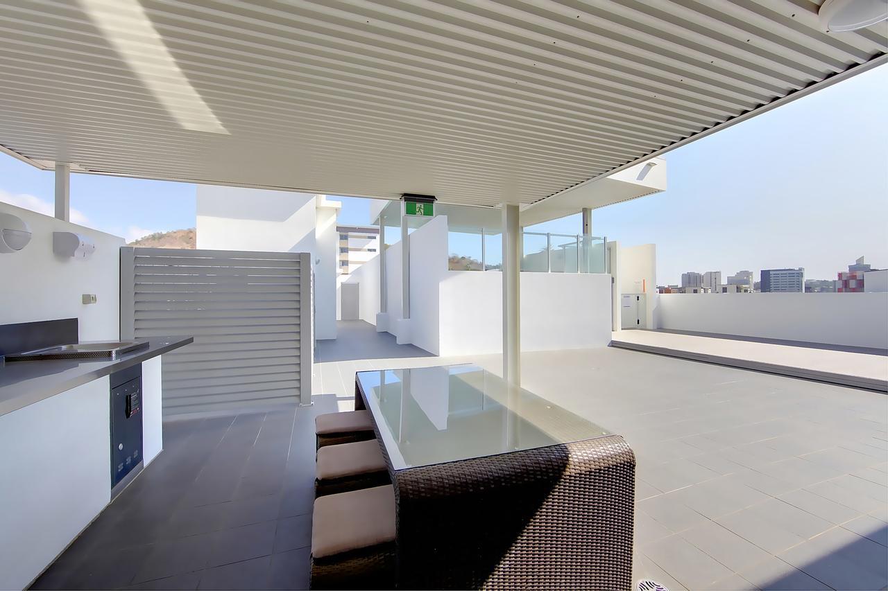 Central Holborn Apartments Таунсвіль Екстер'єр фото
