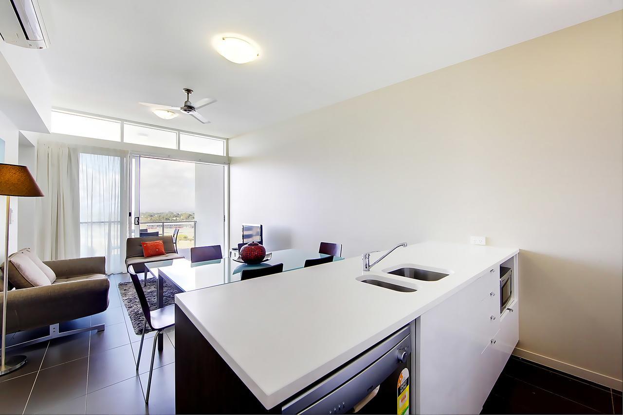 Central Holborn Apartments Таунсвіль Екстер'єр фото